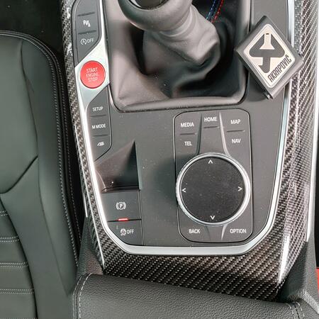 Pro BMW M2 generace G87 jsou k dispozici díly Akrapovič...