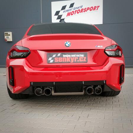 Pro BMW M2 generace G87 jsou k dispozici díly Akrapovič...