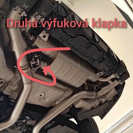 Výfuk Akrapovič Slip-On dává BMW M 240i...